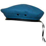 Světle-modrý baret